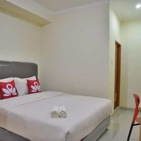 Zen Rooms Near Itc Roxy Mas Cakarta Dış mekan fotoğraf