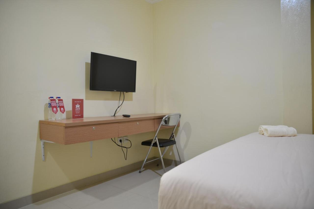 Zen Rooms Near Itc Roxy Mas Cakarta Dış mekan fotoğraf