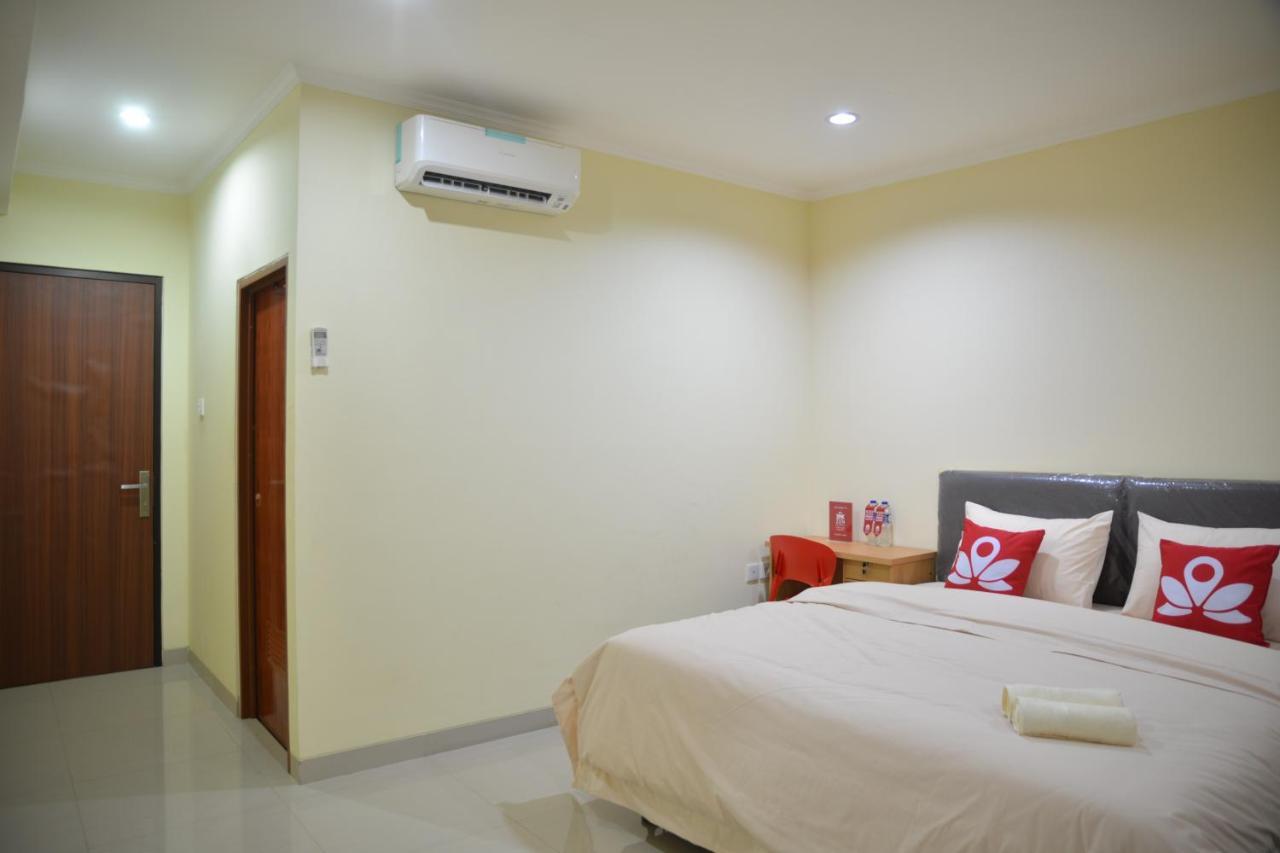 Zen Rooms Near Itc Roxy Mas Cakarta Dış mekan fotoğraf