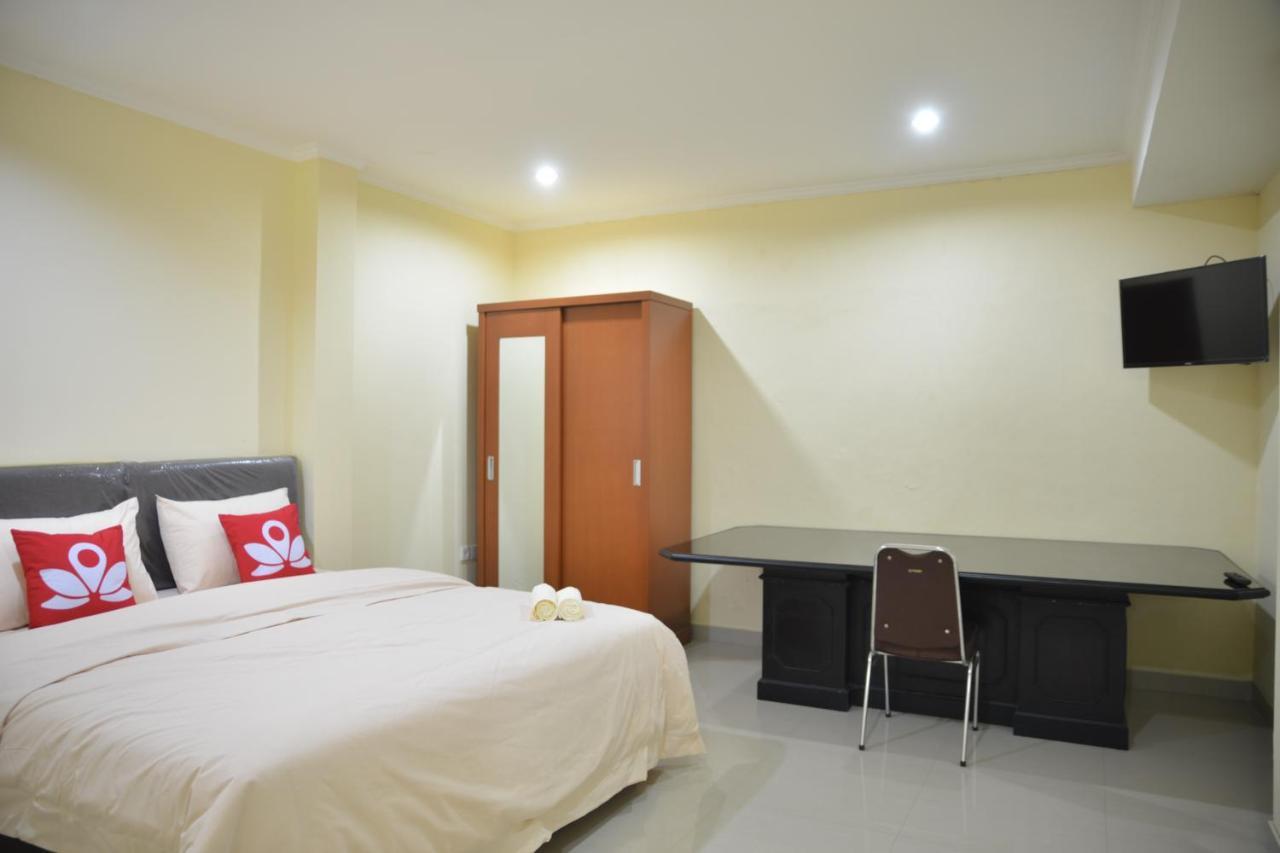 Zen Rooms Near Itc Roxy Mas Cakarta Dış mekan fotoğraf