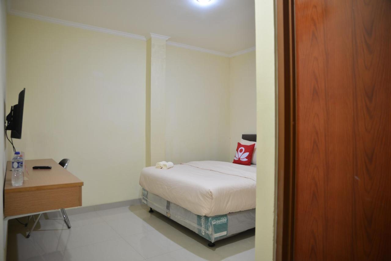 Zen Rooms Near Itc Roxy Mas Cakarta Dış mekan fotoğraf