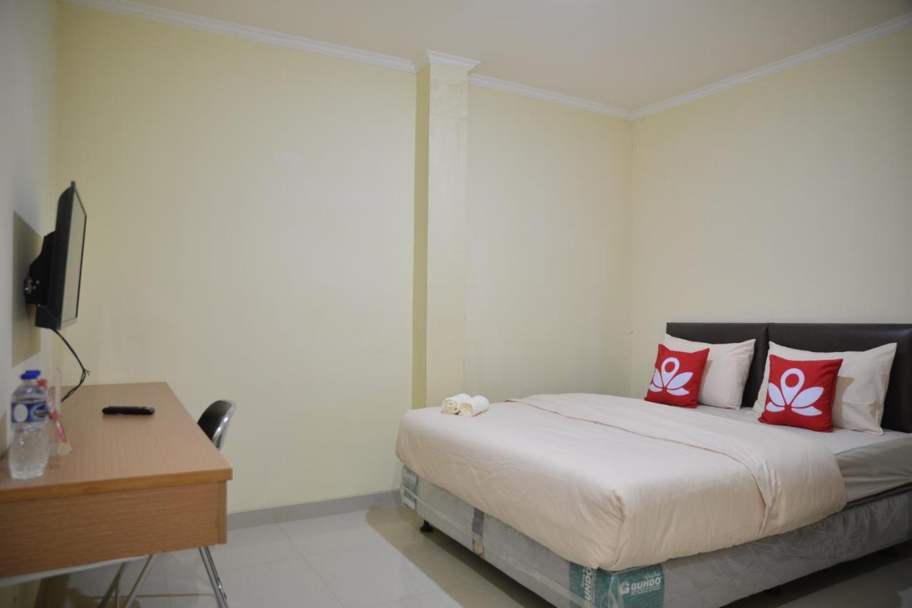 Zen Rooms Near Itc Roxy Mas Cakarta Dış mekan fotoğraf